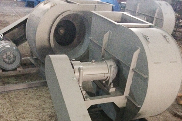 不（bú）鏽鋼離心（xīn）通風機